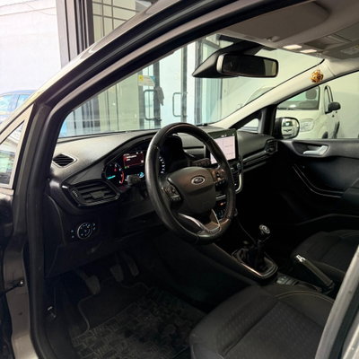 Ford Fiesta 1.1 75 CV GPL 5 porte (9)