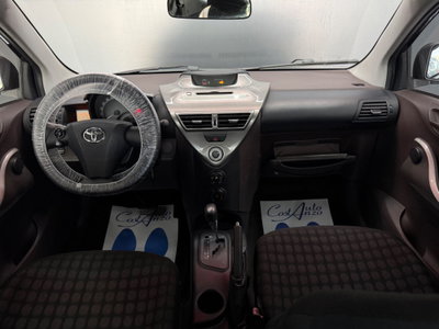 Toyota iQ 1.0 Multidrive (9)