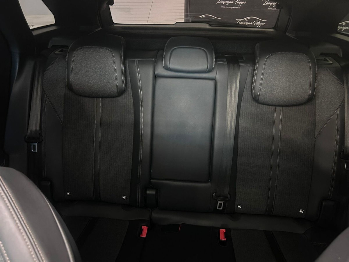 Peugeot 3008 BlueHDi 130 S&S EAT8 GT Line (18)