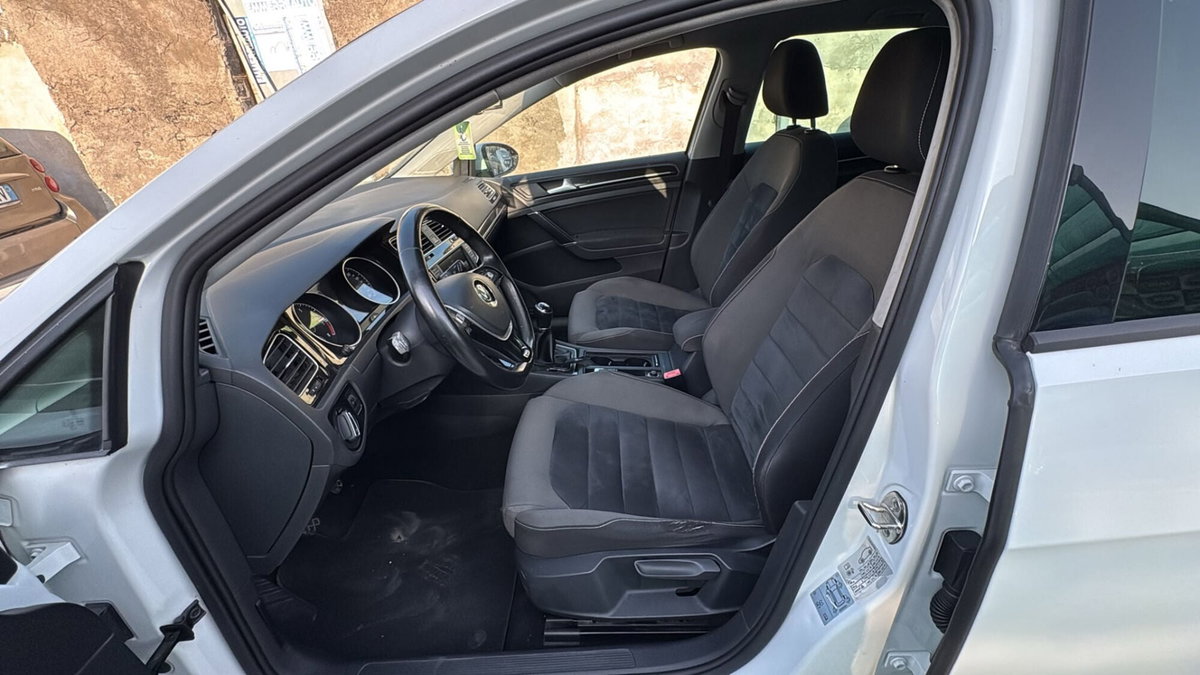 Volkswagen Golf 1.4 TGI 5p. Trendline BlueMotion (8)