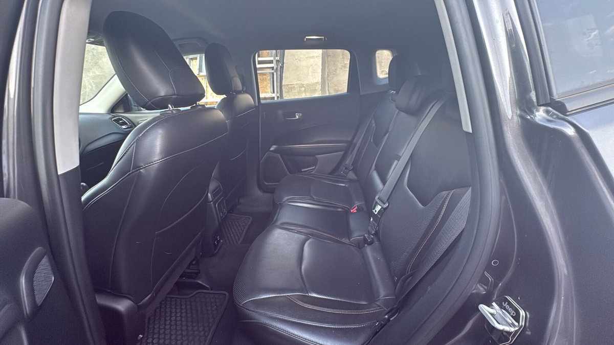 Jeep Compass 2.0 Multijet II 4WD Limited (8)