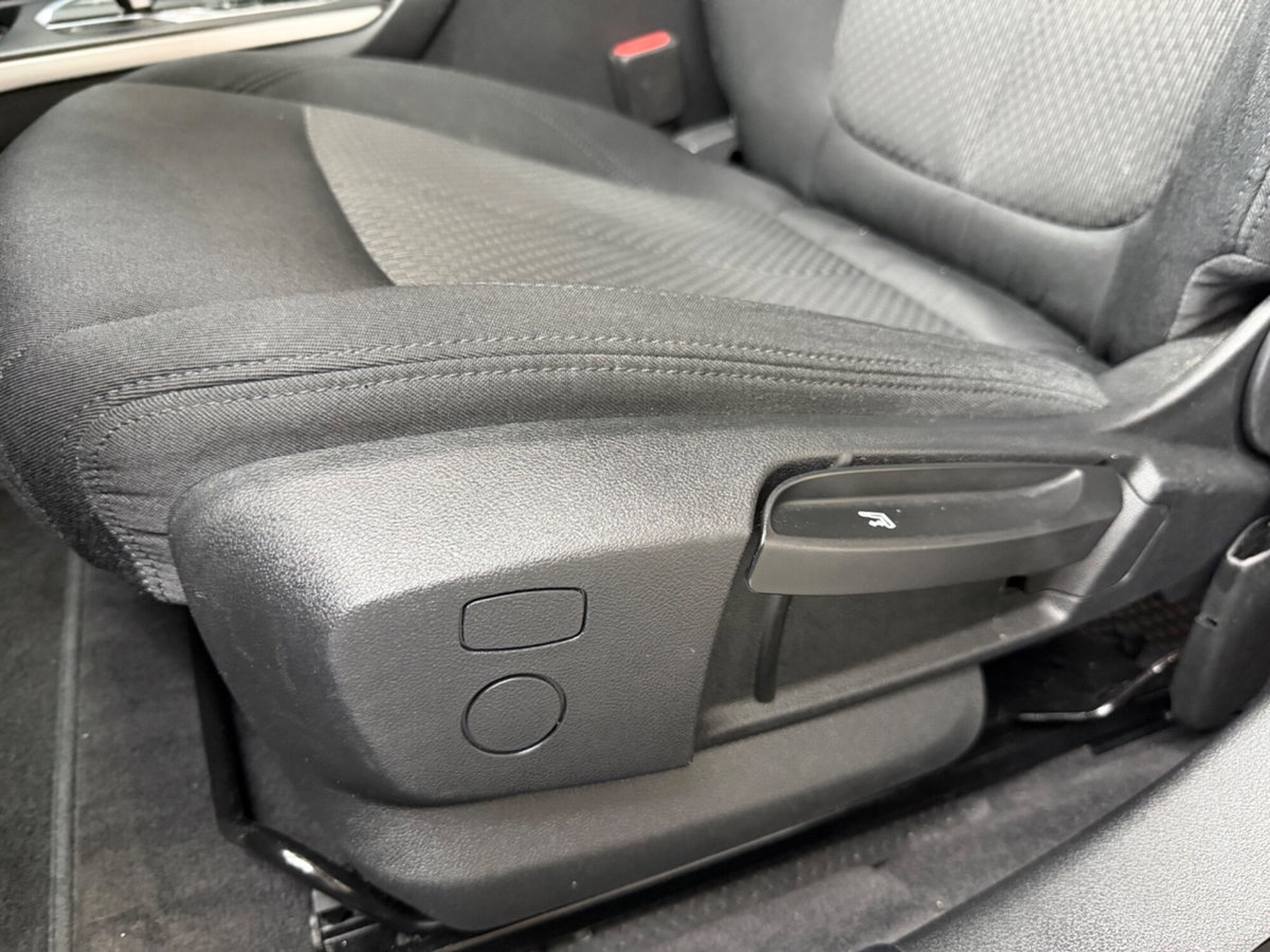 BMW Serie 1 116d 2.0 116CV cat 5 porte Attiva DPF (17)
