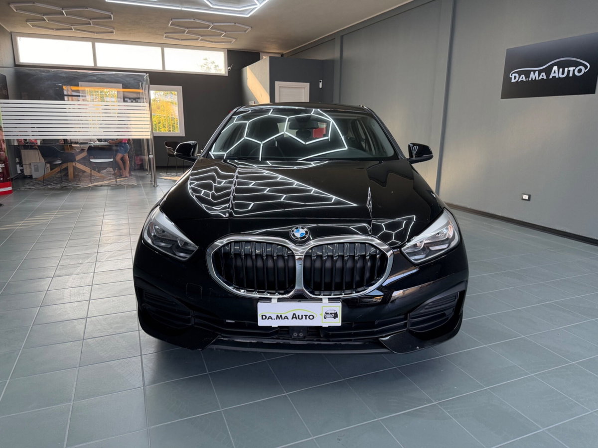 BMW Serie 1 116d 2.0 116CV cat 5 porte Attiva DPF (2)