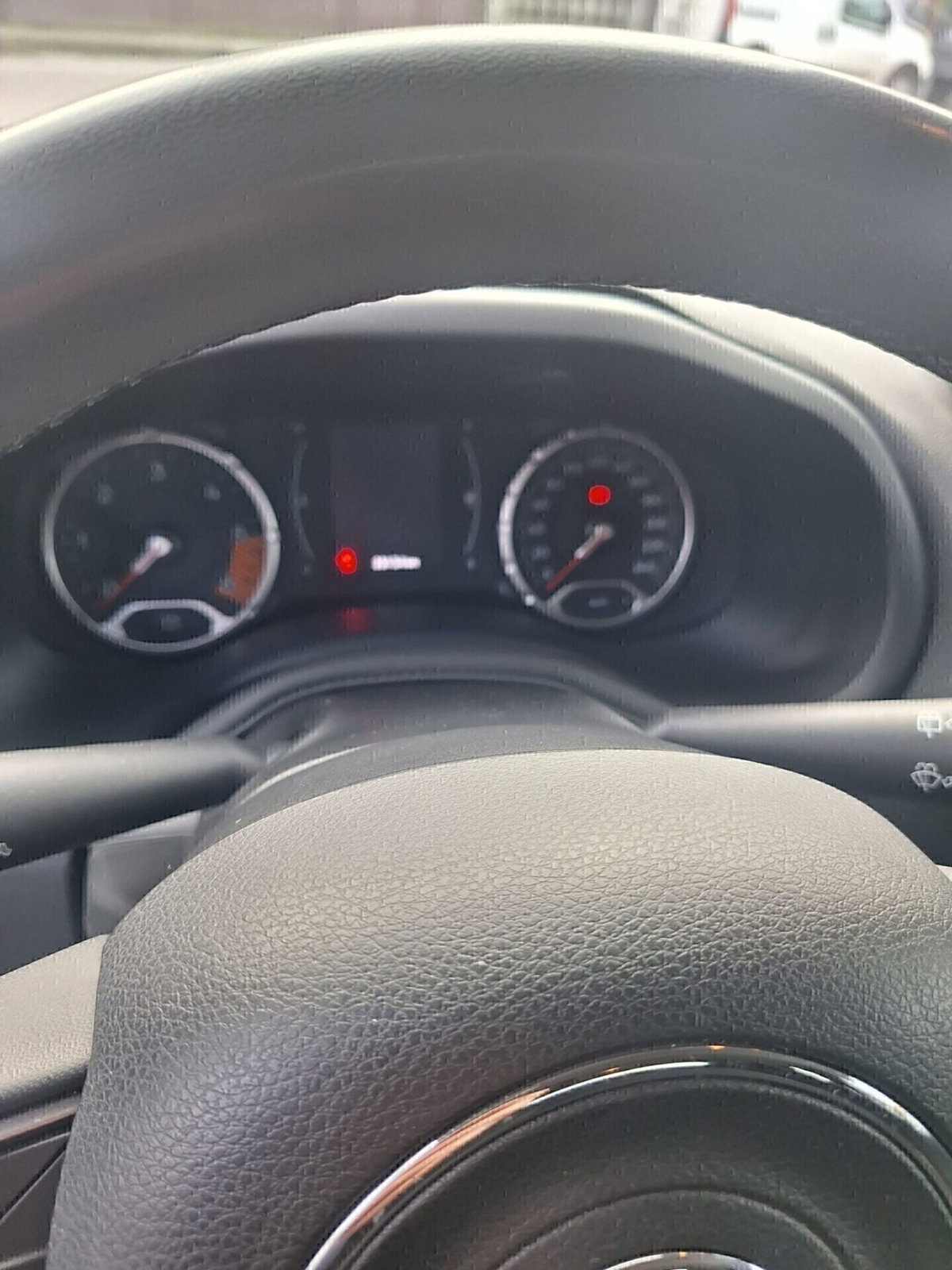Jeep Renegade 1.6 Mjt 130 CV S (8)