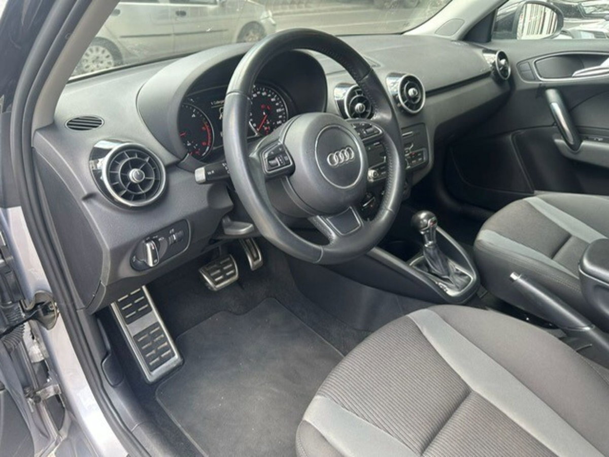 Audi A1 Sportback 1.6 TDI 116 CV S tronic Design (2)