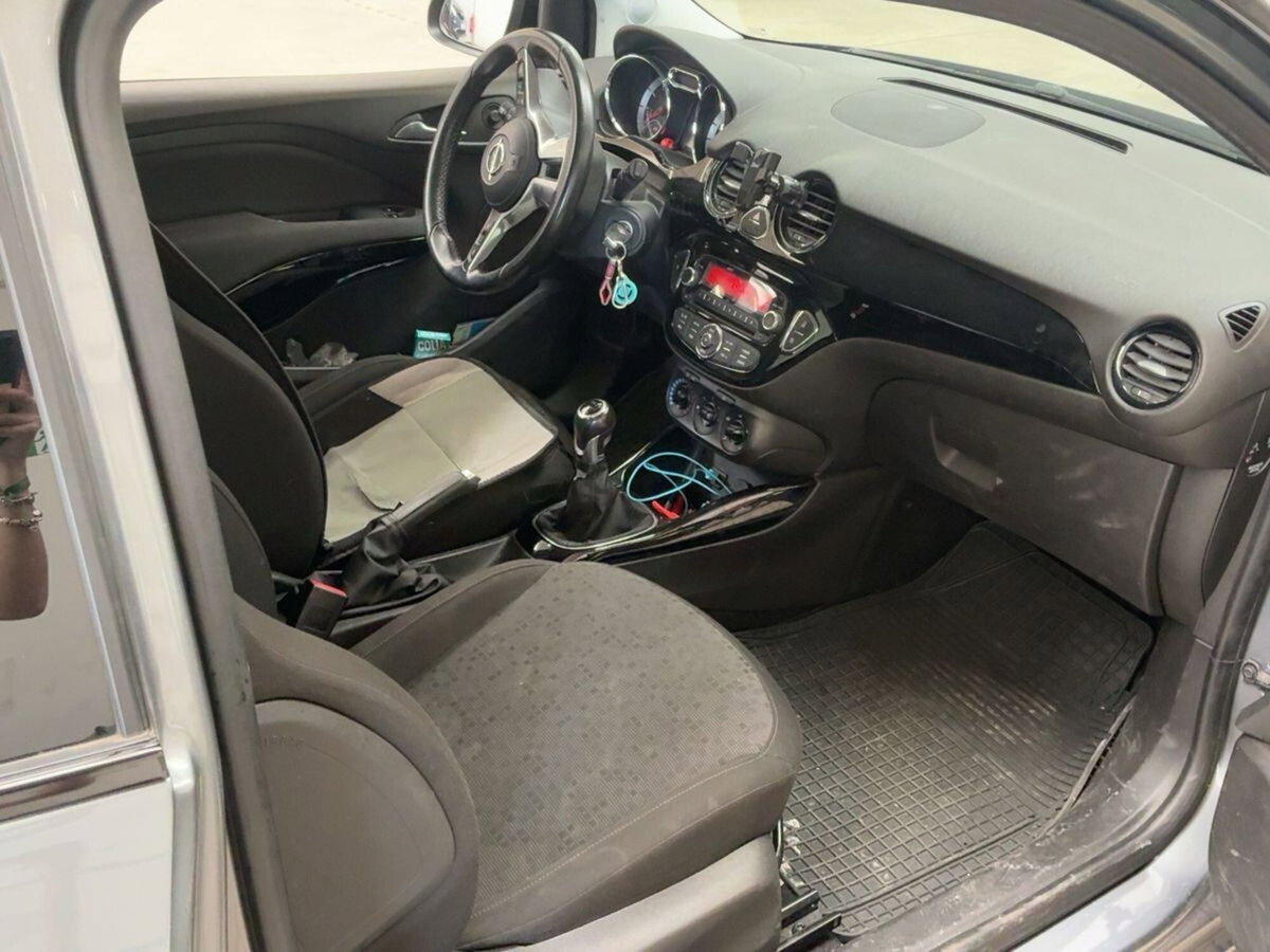 Opel Adam 1.2 70 CV Jam (3)