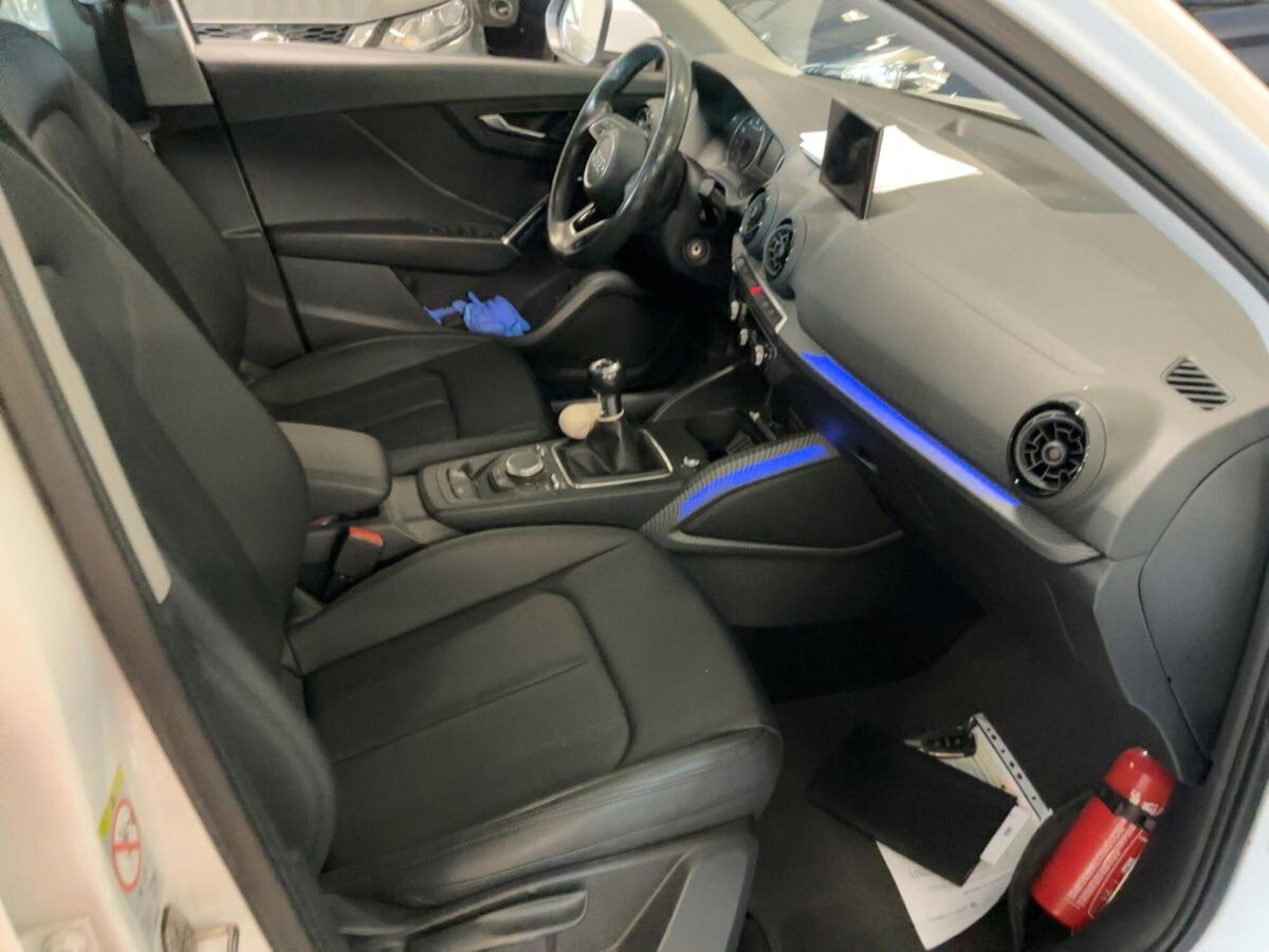 Audi Q2 Q2 1.0 TFSI Business (3)