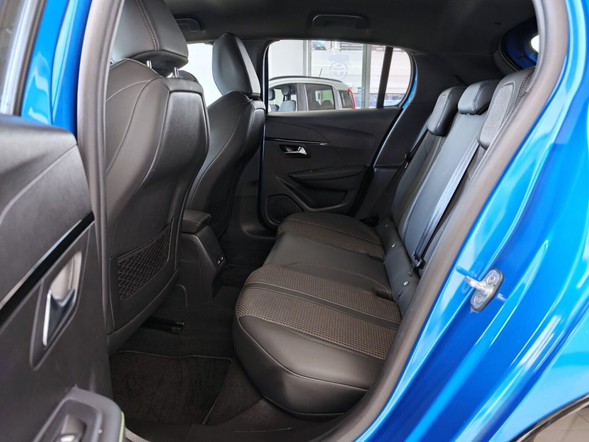 Peugeot 208 BlueHDi 100 Stop&Start 5 porte GT (17)