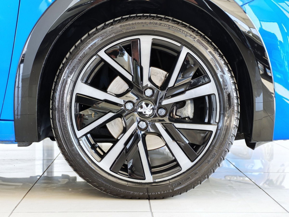 Peugeot 208 BlueHDi 100 Stop&Start 5 porte GT (6)