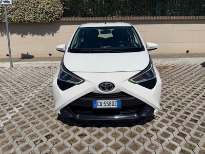 Toyota Aygo Connect 1.0 VVT-i 72 CV 5 porte x-cool usata