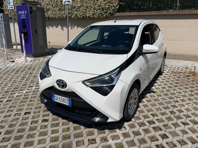 Toyota Aygo Connect 1.0 VVT-i 72 CV 5 porte x-cool (2)