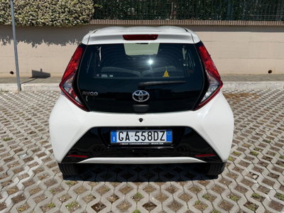 Toyota Aygo Connect 1.0 VVT-i 72 CV 5 porte x-cool (6)