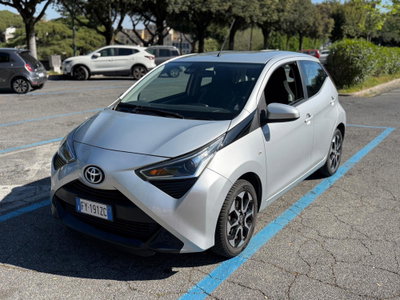Toyota Aygo Connect 1.0 VVT-i 72 CV 5 porte x-play usata