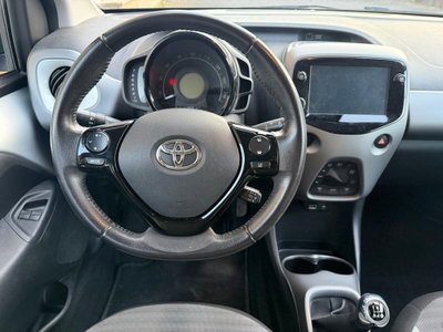 Toyota Aygo Connect 1.0 VVT-i 72 CV 5 porte x-play (9)