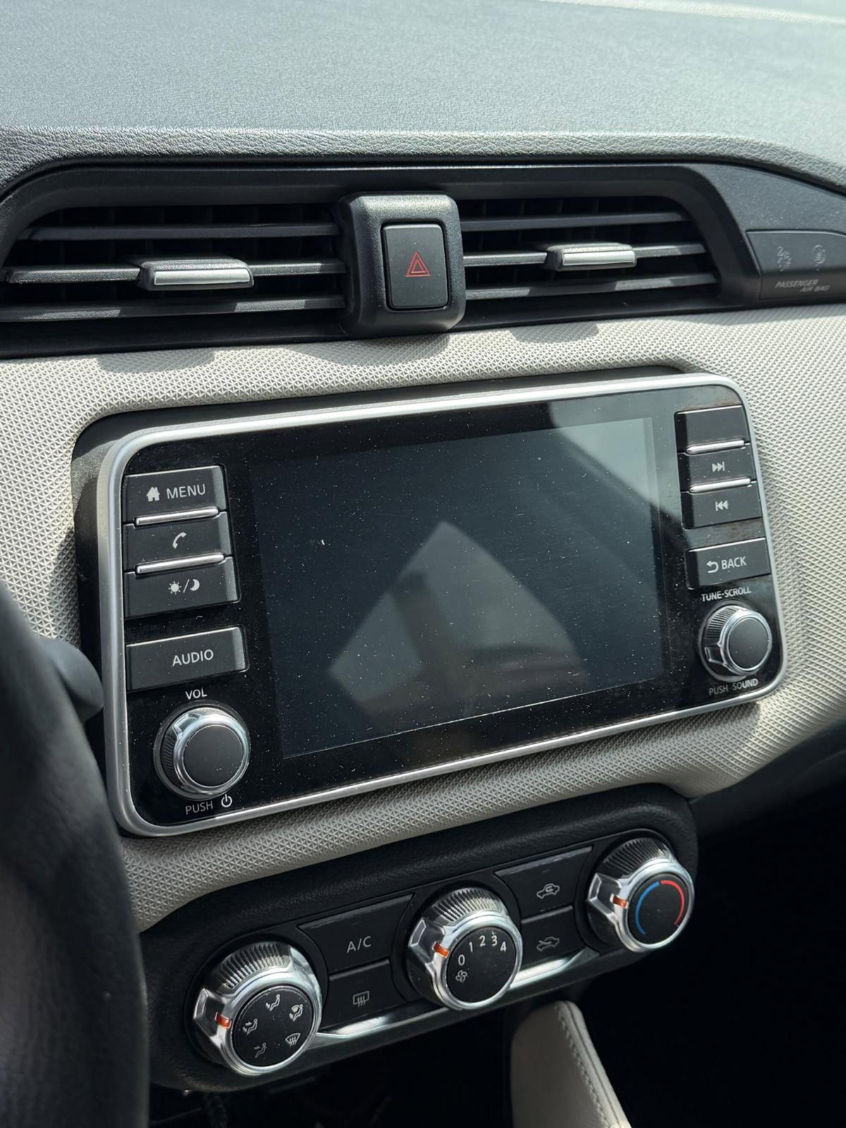 Nissan Micra IG 71 5 porte Acenta (8)