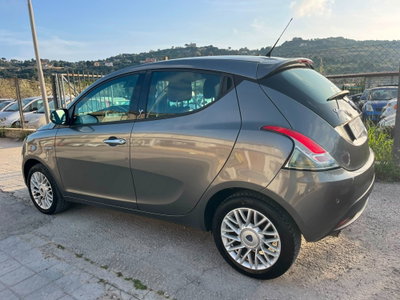 Lancia Ypsilon 1.3 MJT 16V 95 CV 5 porte S&S Platinum (5)