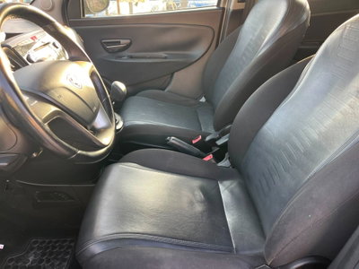 Lancia Ypsilon 1.3 MJT 16V 95 CV 5 porte S&S Platinum (6)