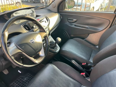 Lancia Ypsilon 1.3 MJT 16V 95 CV 5 porte S&S Platinum (8)