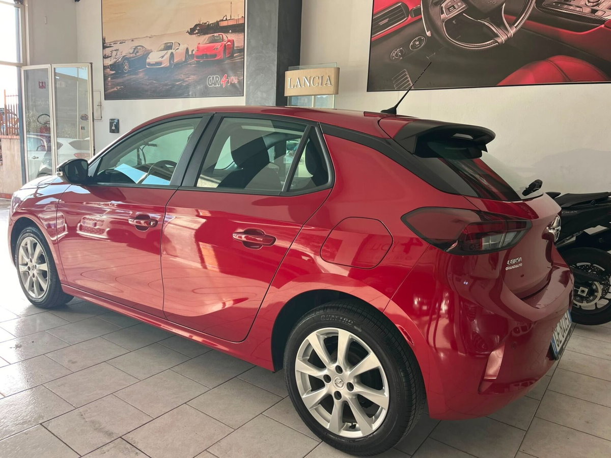 Opel Corsa 1.2 Edition (3)