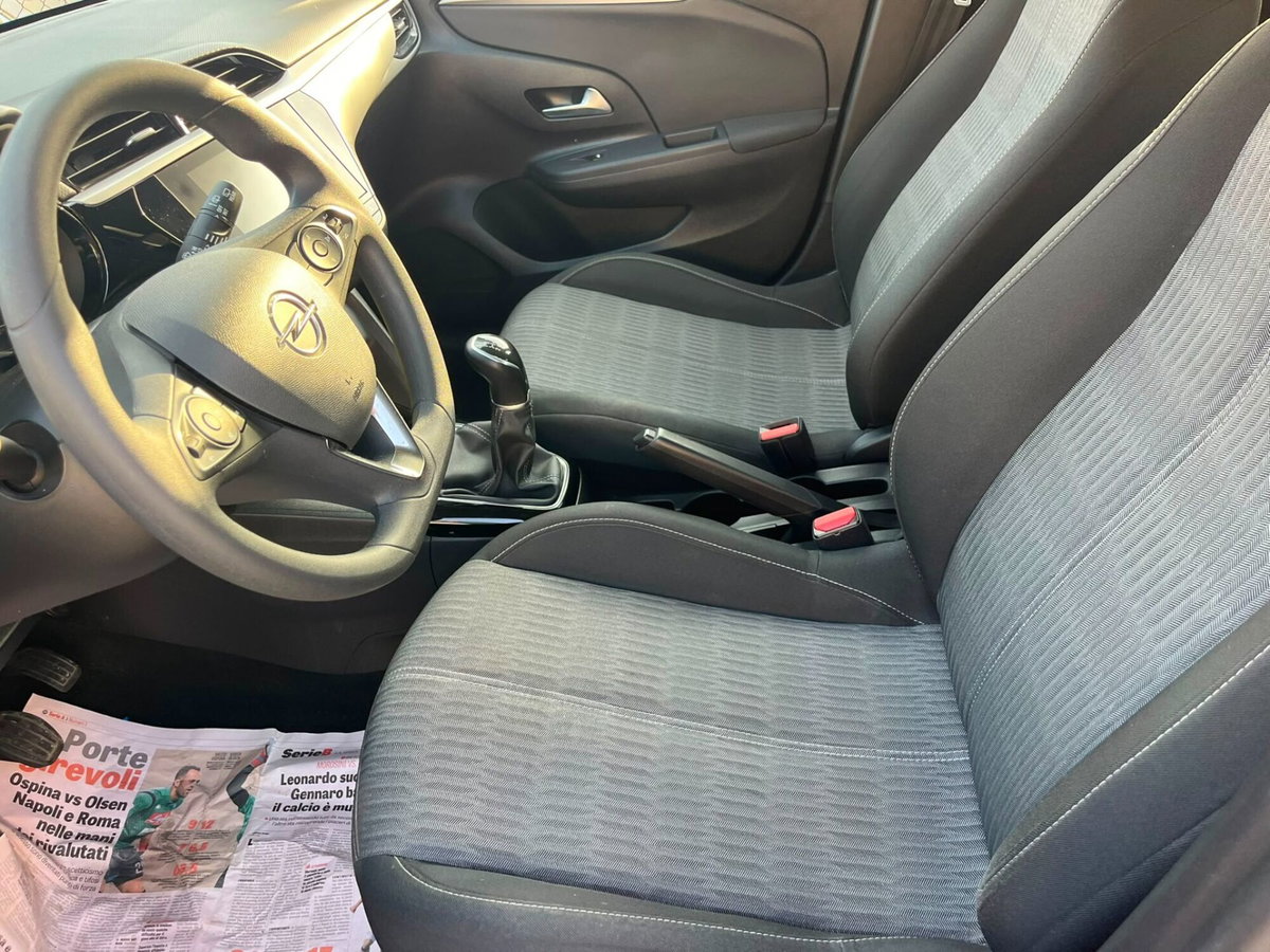 Opel Corsa 1.2 Edition (7)