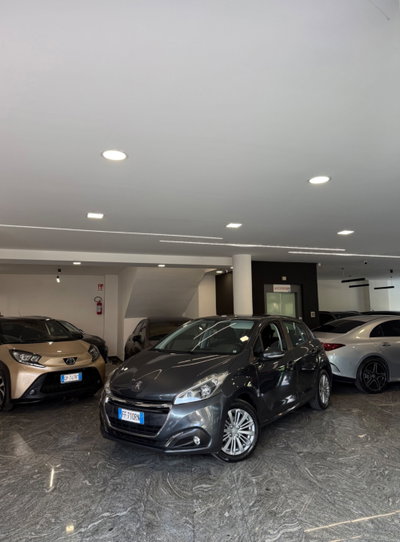 Peugeot 208 82 5 porte Active usata