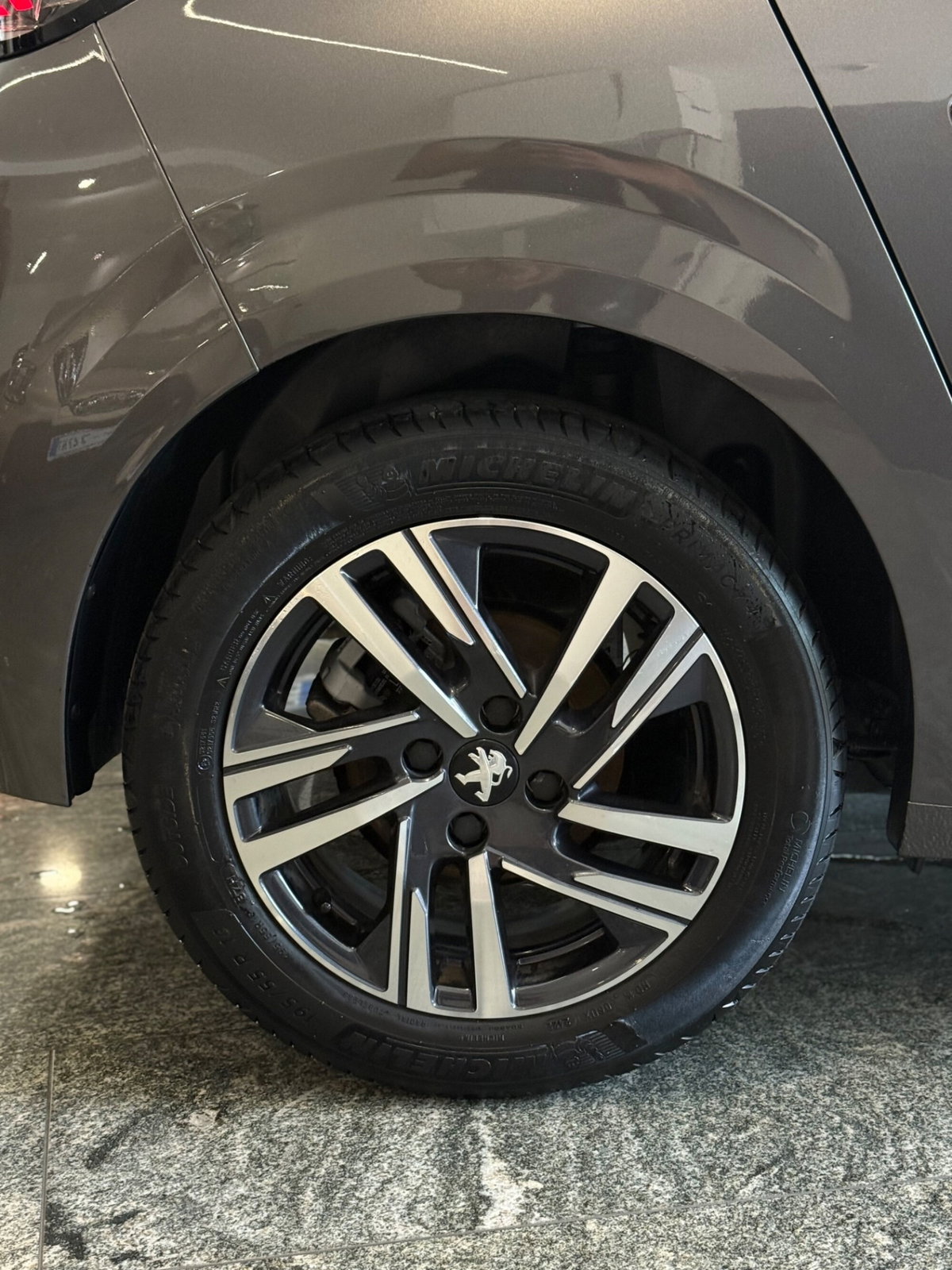 Peugeot 208 BlueHDi 100 Stop&Start 5 porte Allure (14)