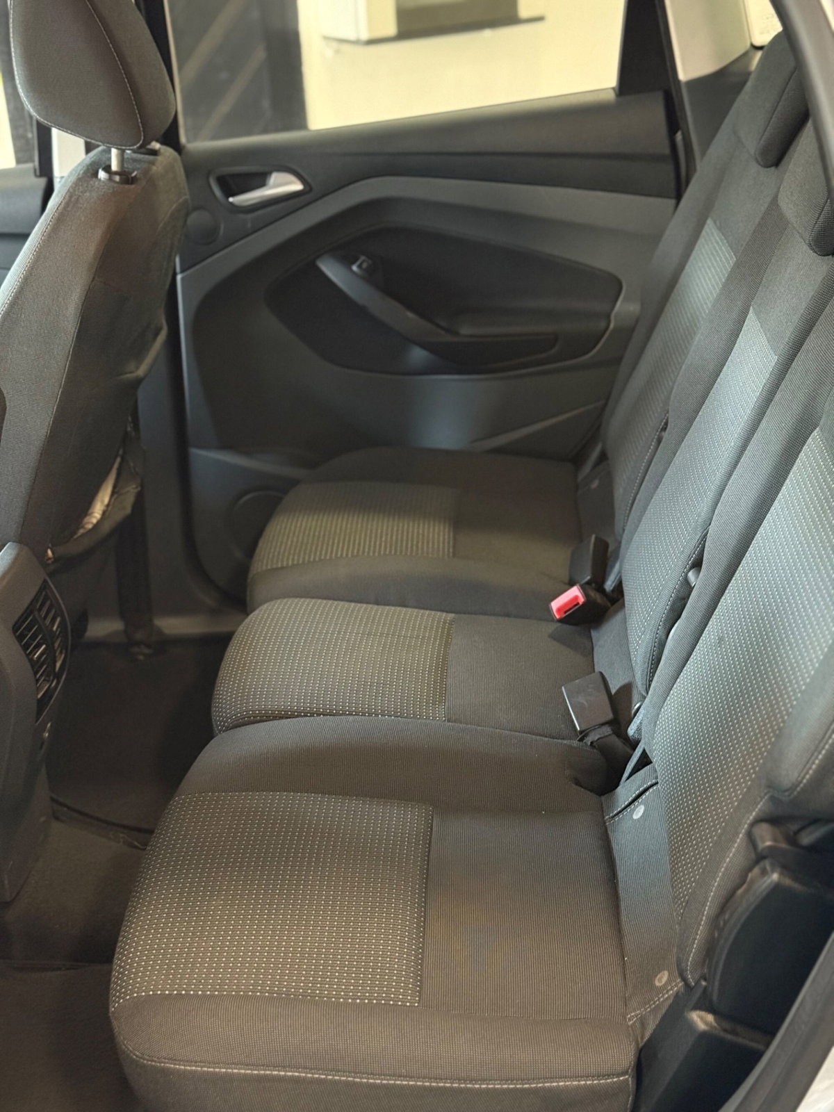 Ford C-Max 1.6 TDCi 95CV Titanium (12)
