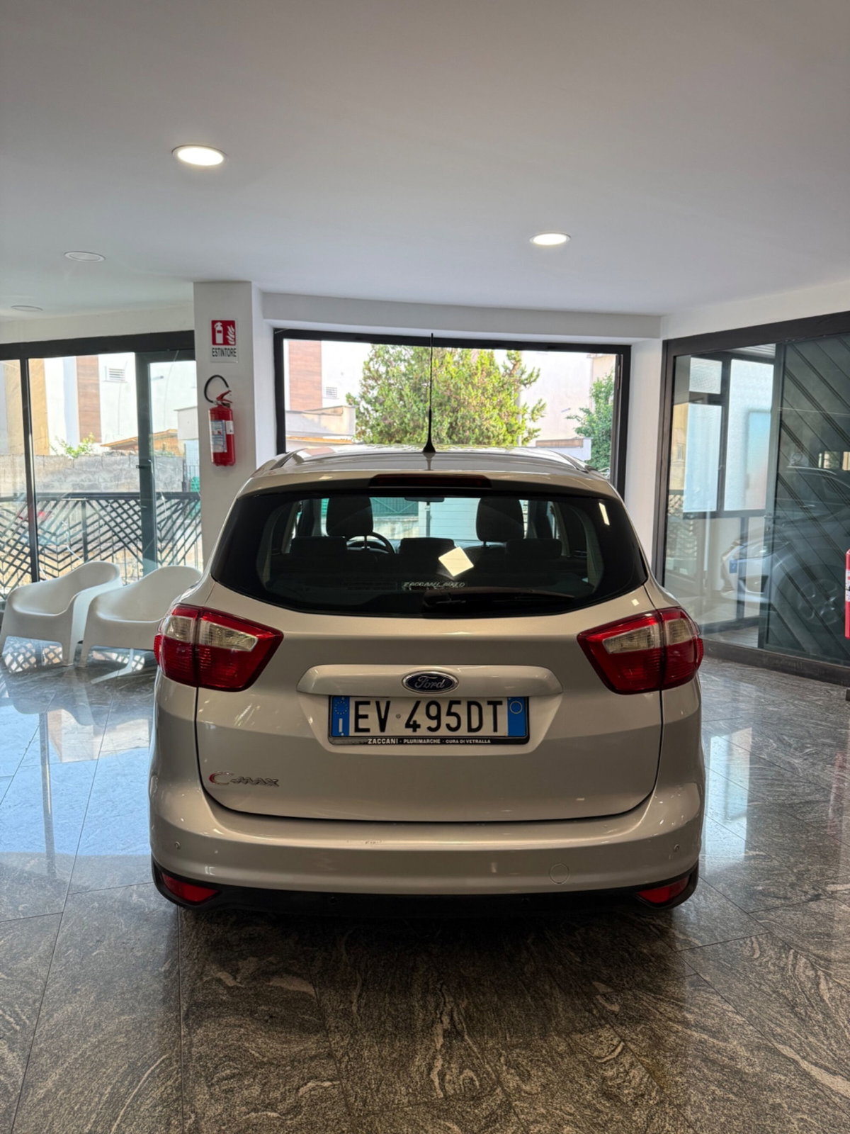Ford C-Max 1.6 TDCi 95CV Titanium (5)