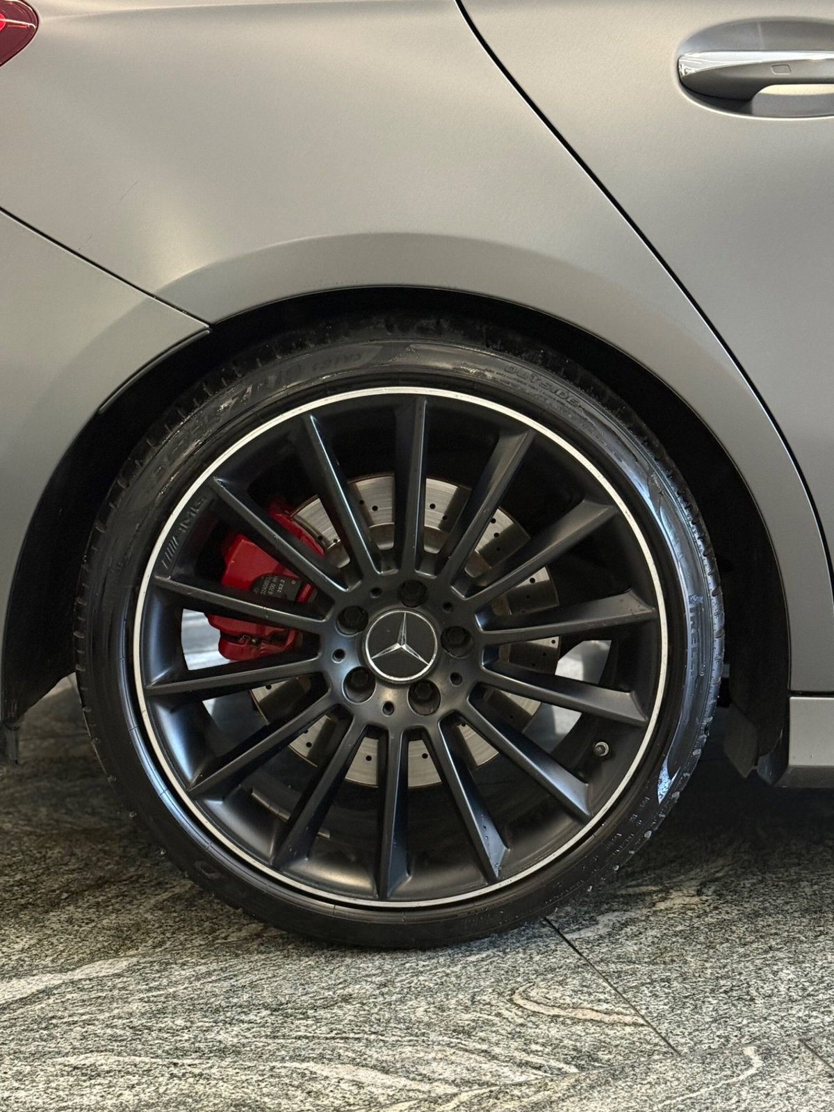 Mercedes-Benz Classe A 35 AMG 4Matic (13)