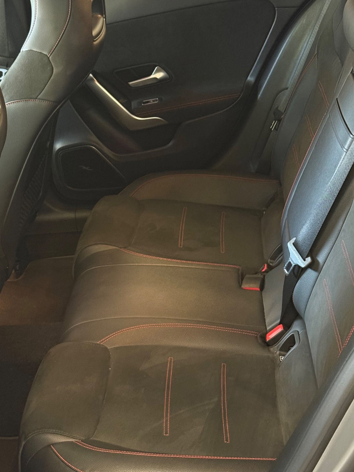 Mercedes-Benz Classe A 35 AMG 4Matic (9)