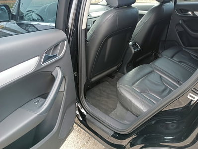 Audi Q3 2.0 TDI 150 CV S tronic S line Edition (13)