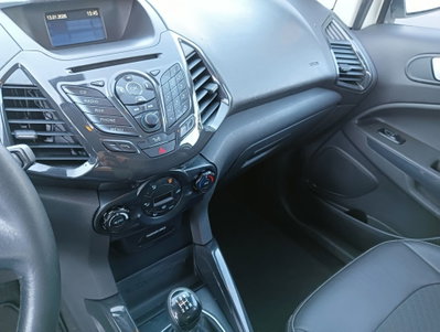 Ford EcoSport 1.5 TDCi 95 CV Titanium (10)