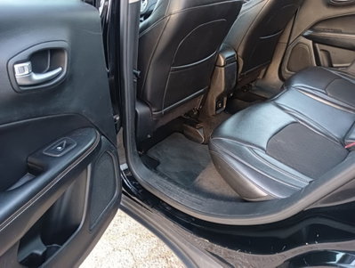 Jeep Compass 1.6 Multijet II 2WD Limited (12)
