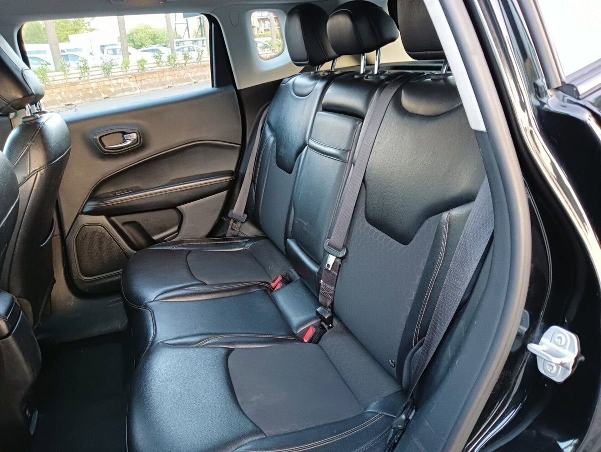 Jeep Compass 1.6 Multijet II 2WD Limited (13)