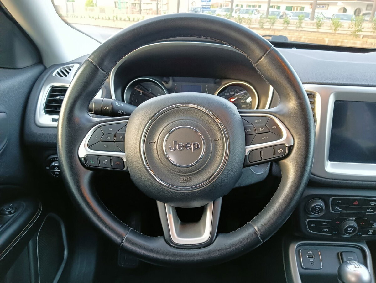 Jeep Compass 1.6 Multijet II 2WD Limited (9)