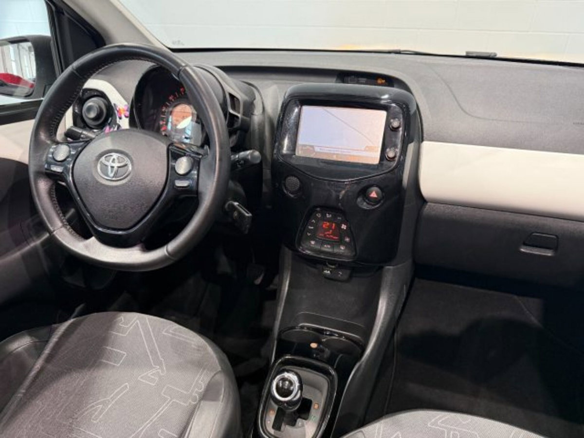 Toyota Aygo 1.0 VVT-i 69 CV 5 porte x-wave TSS MMT (12)