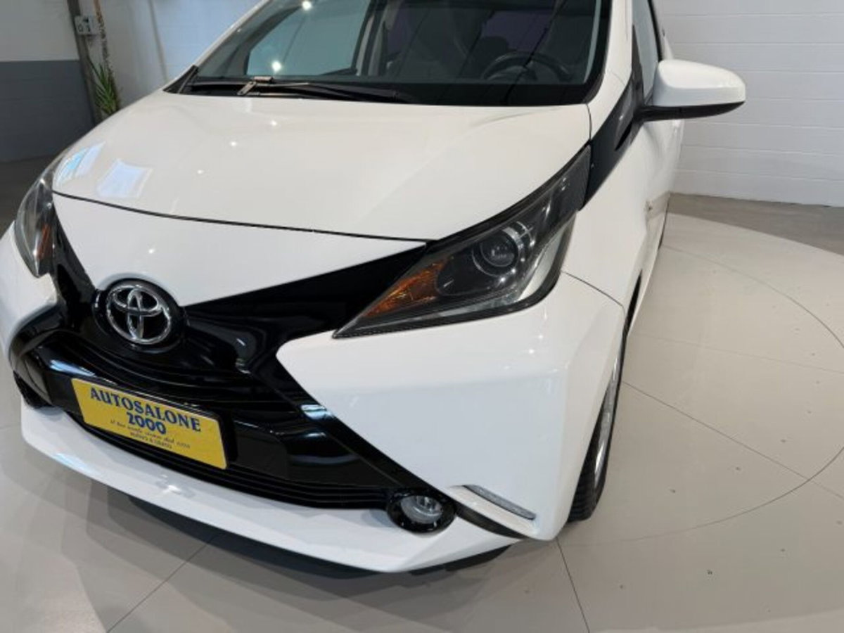 Toyota Aygo 1.0 VVT-i 69 CV 5 porte x-wave TSS MMT (15)