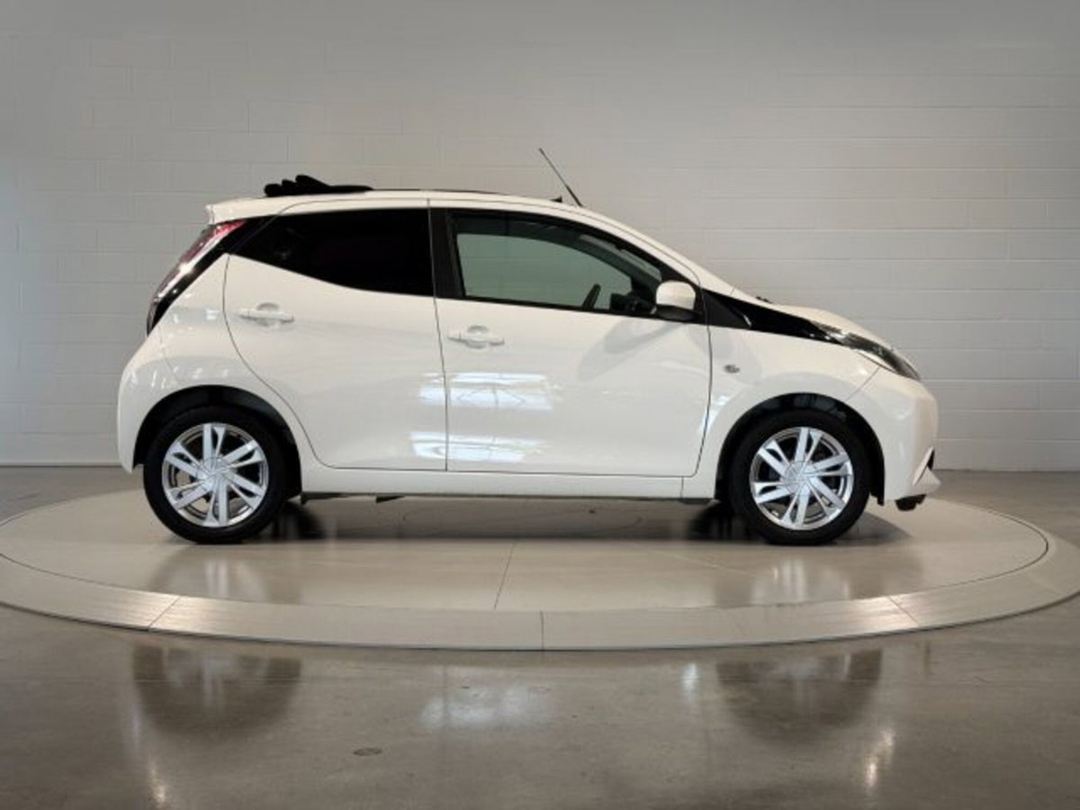 Toyota Aygo 1.0 VVT-i 69 CV 5 porte x-wave TSS MMT (6)