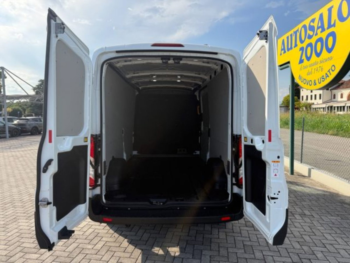 Ford Transit Furgone 350 2.0TDCi EcoBlue MHEV 130CV PL-TM Furgone Titan. (5)