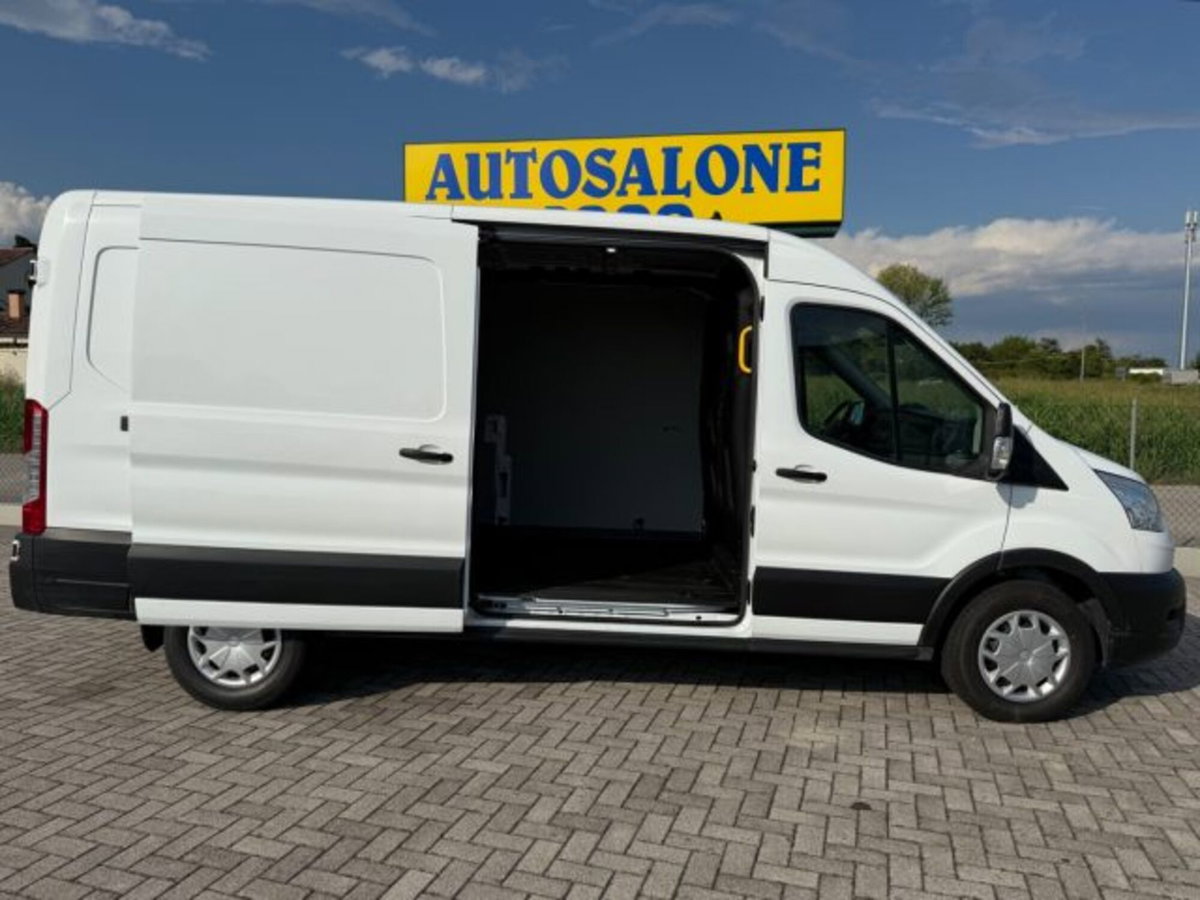 Ford Transit Furgone 350 2.0TDCi EcoBlue MHEV 130CV PL-TM Furgone Titan. (8)
