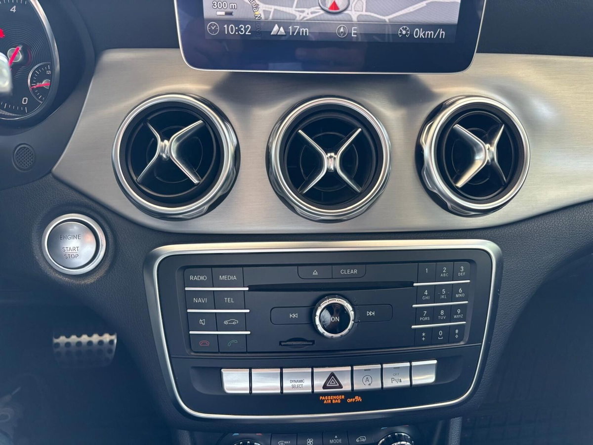 Mercedes-Benz GLA SUV 200 d Automatic Premium (12)