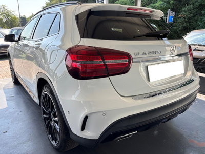 Mercedes-Benz GLA SUV 200 d Automatic Premium (5)