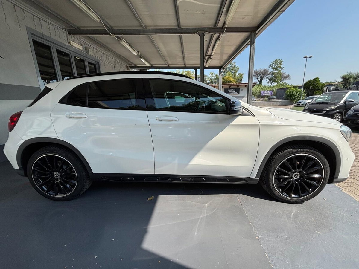 Mercedes-Benz GLA SUV 200 d Automatic Premium (8)