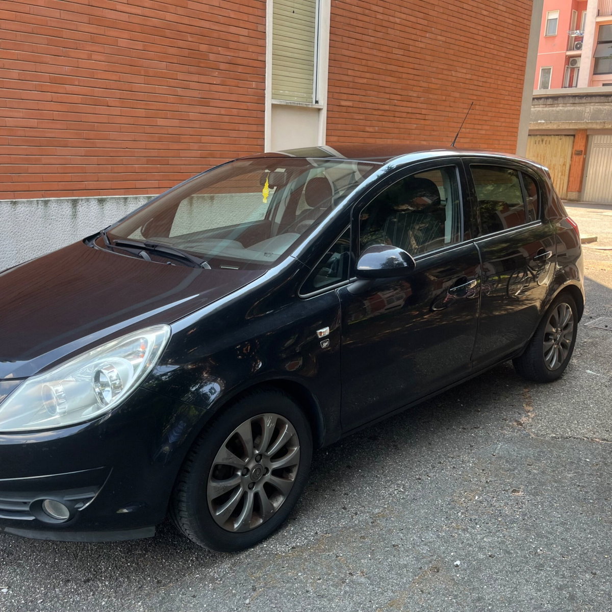 Opel Corsa 1.2 5 porte Cosmo (2)