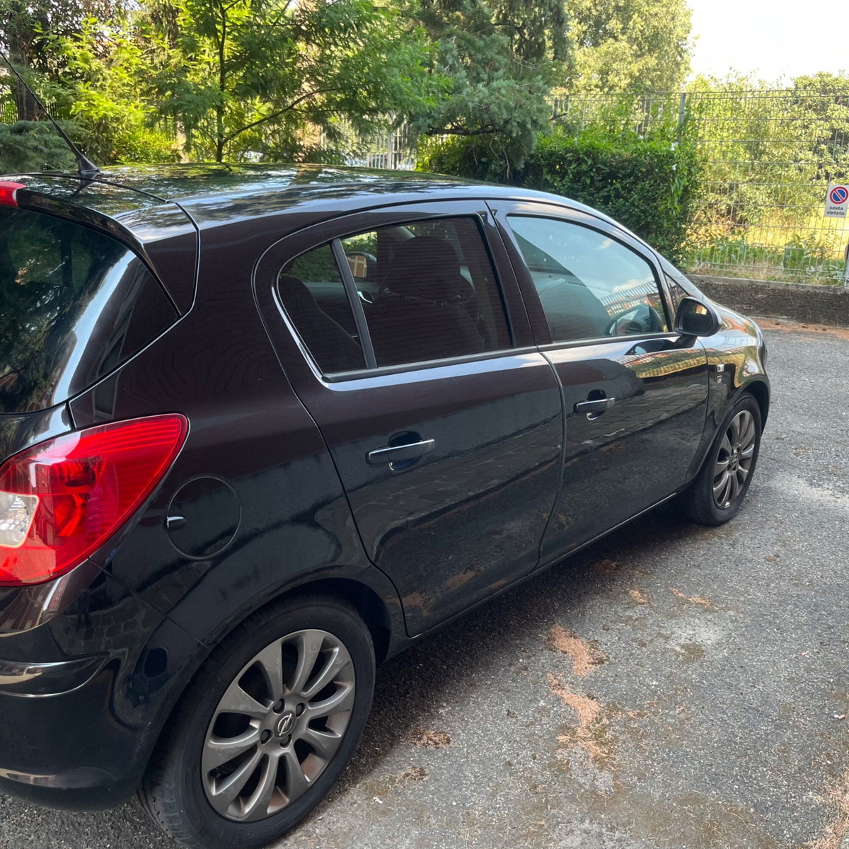 Opel Corsa 1.2 5 porte Cosmo (4)