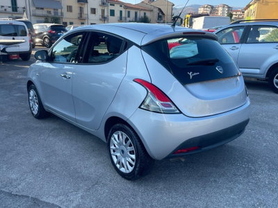 Lancia Ypsilon 1.2 69 CV 5 porte Silver (3)