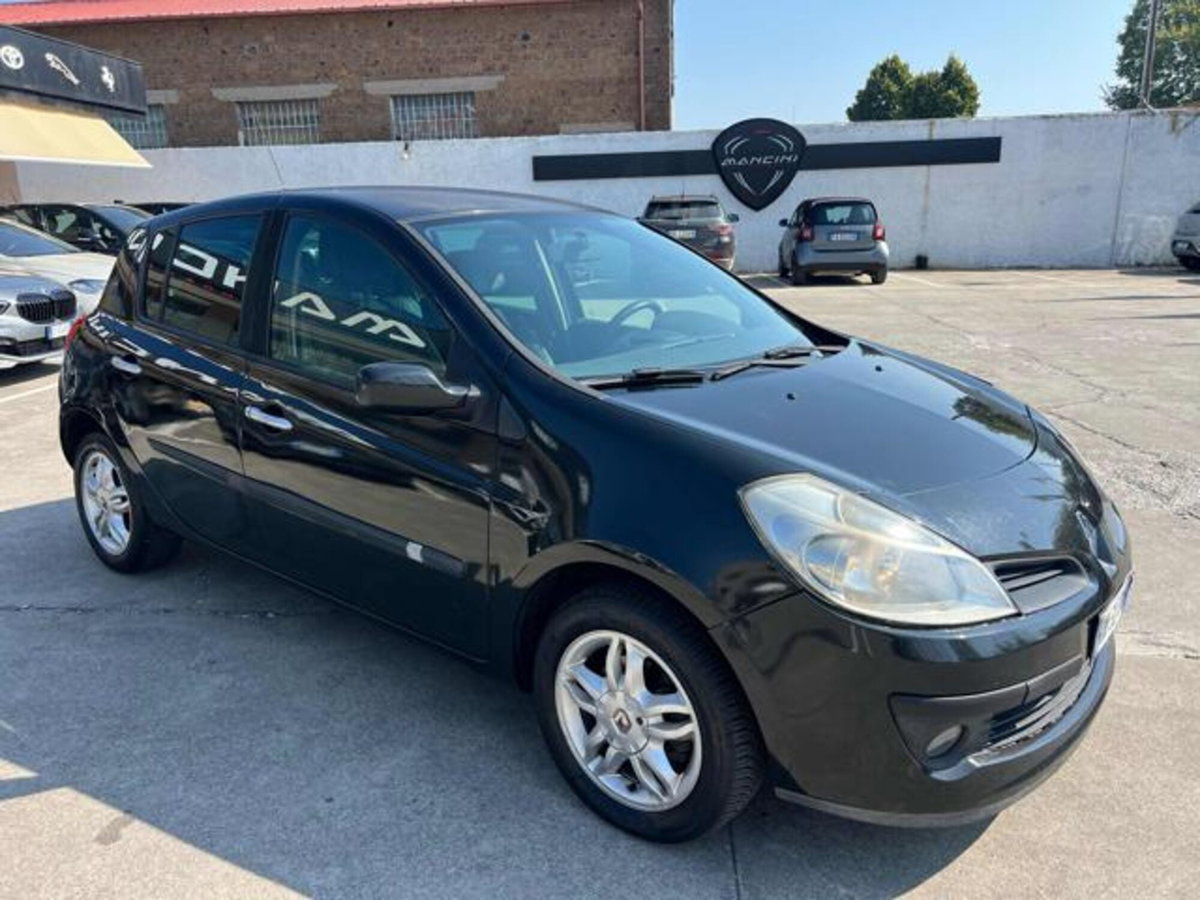 Renault Clio 1.2 16V 5 porte (3)