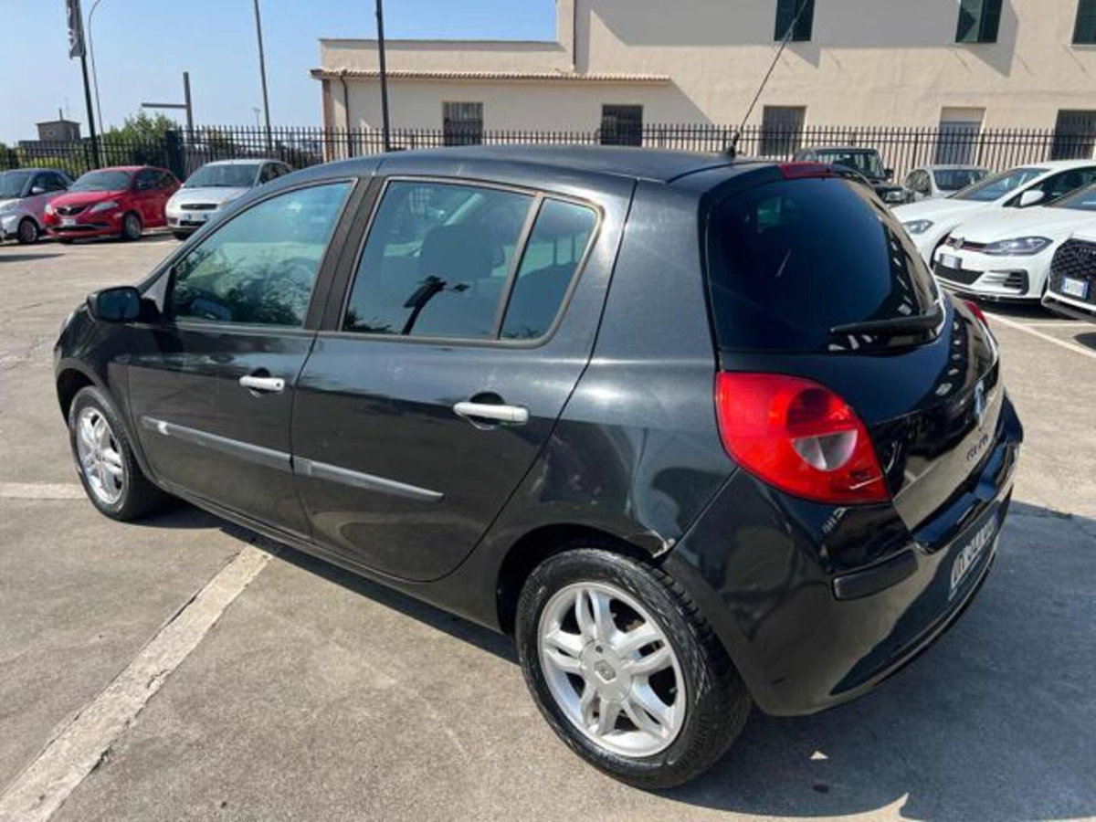 Renault Clio 1.2 16V 5 porte (6)