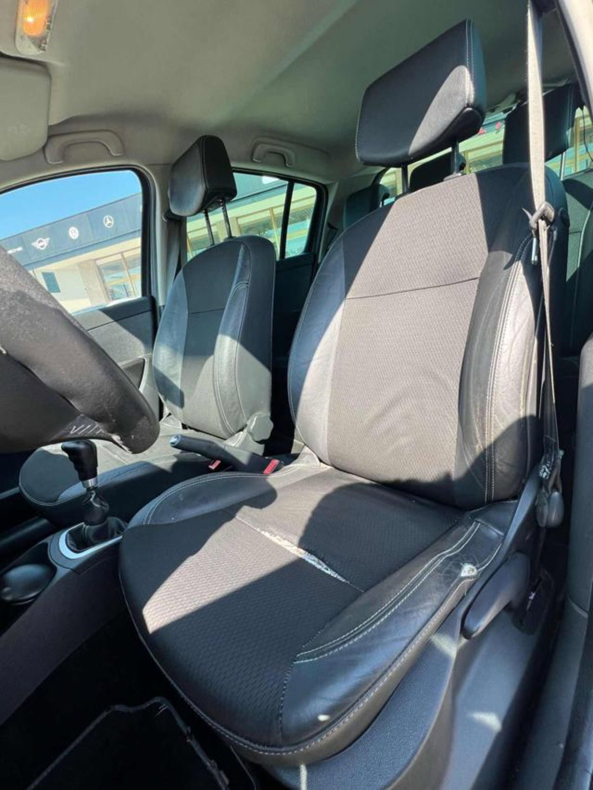 Renault Clio 1.2 16V 5 porte (8)