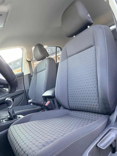 Volkswagen T-Cross 1.0 TSI Urban BMT (8)